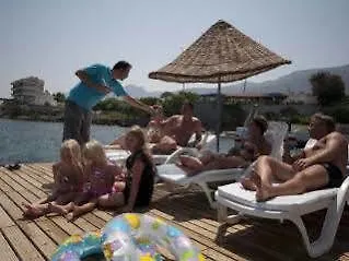 Lapethos & Casino فندق 4*