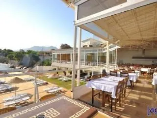 Hotell Lapethos & Casino 4*